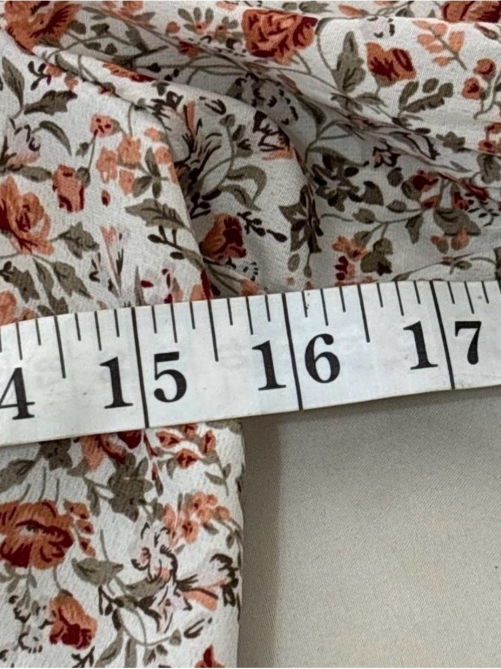 π· Doe & Rae Ditsy Floral Blouse π· - Picture 5 of 8